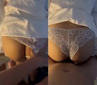 O professor pulou para a cama com o marido enquanto cansou