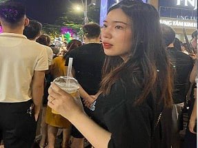 Nhung Lyna faz sexo com o enorme pau do namorado