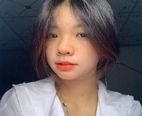 Van Anh Lustful com os passos